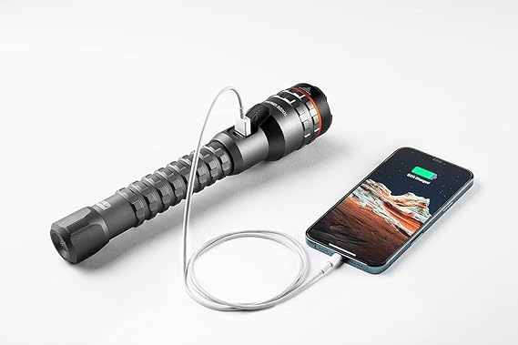 NEBO Davinci 3200L El Feneri | 3200 Lümen, 4 Işık Modu, EDC, Yürüyüş ve Kamp için Şarj Edilebilir Su Geçirmez Işık, Telefonunuzu Şarj Etmek İçin Elde Taşınabilir Güç Bankası, USB Şarj Kablosu Dahil